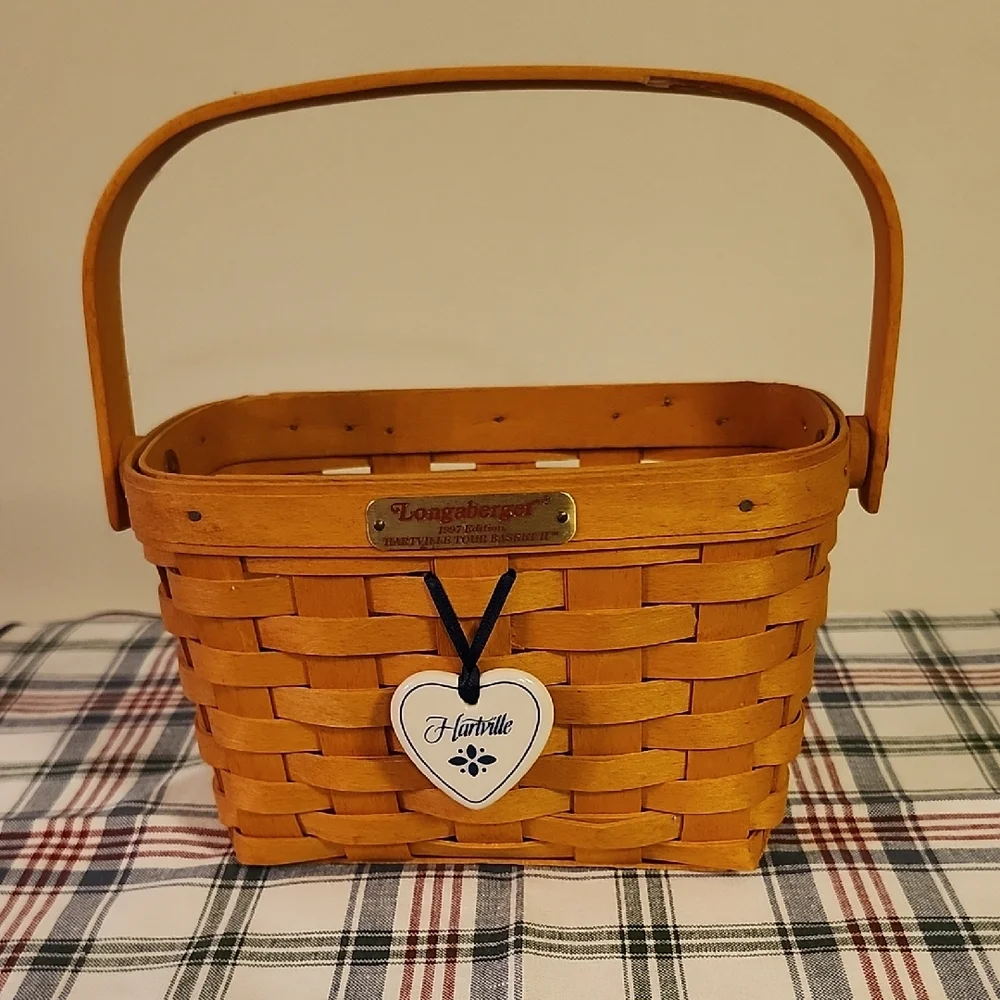 Longaberger Hartville Tour Basket with Heart Tag